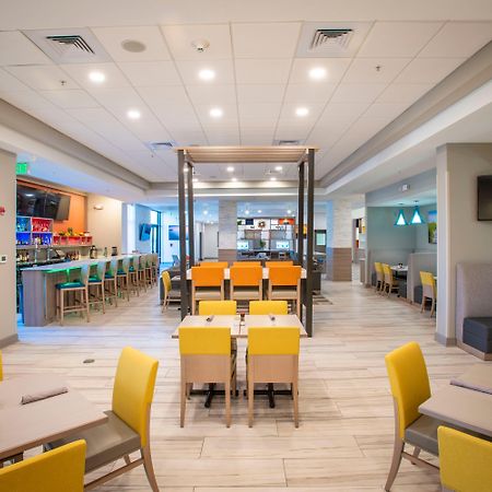 Holiday Inn Pensacola - University Area By Ihg Ferry Pass Exterior photo