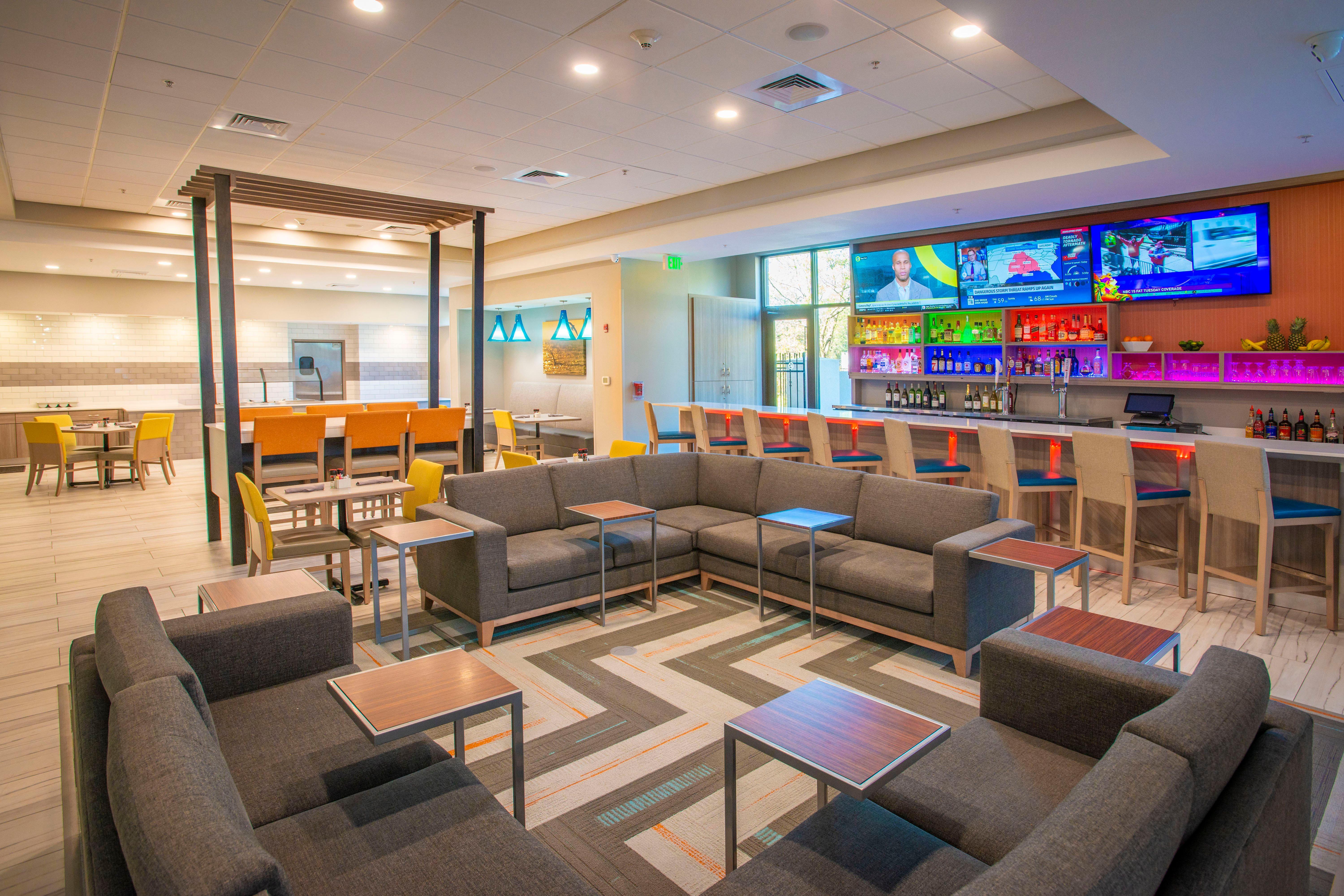 Holiday Inn Pensacola - University Area By Ihg Ferry Pass Exterior photo