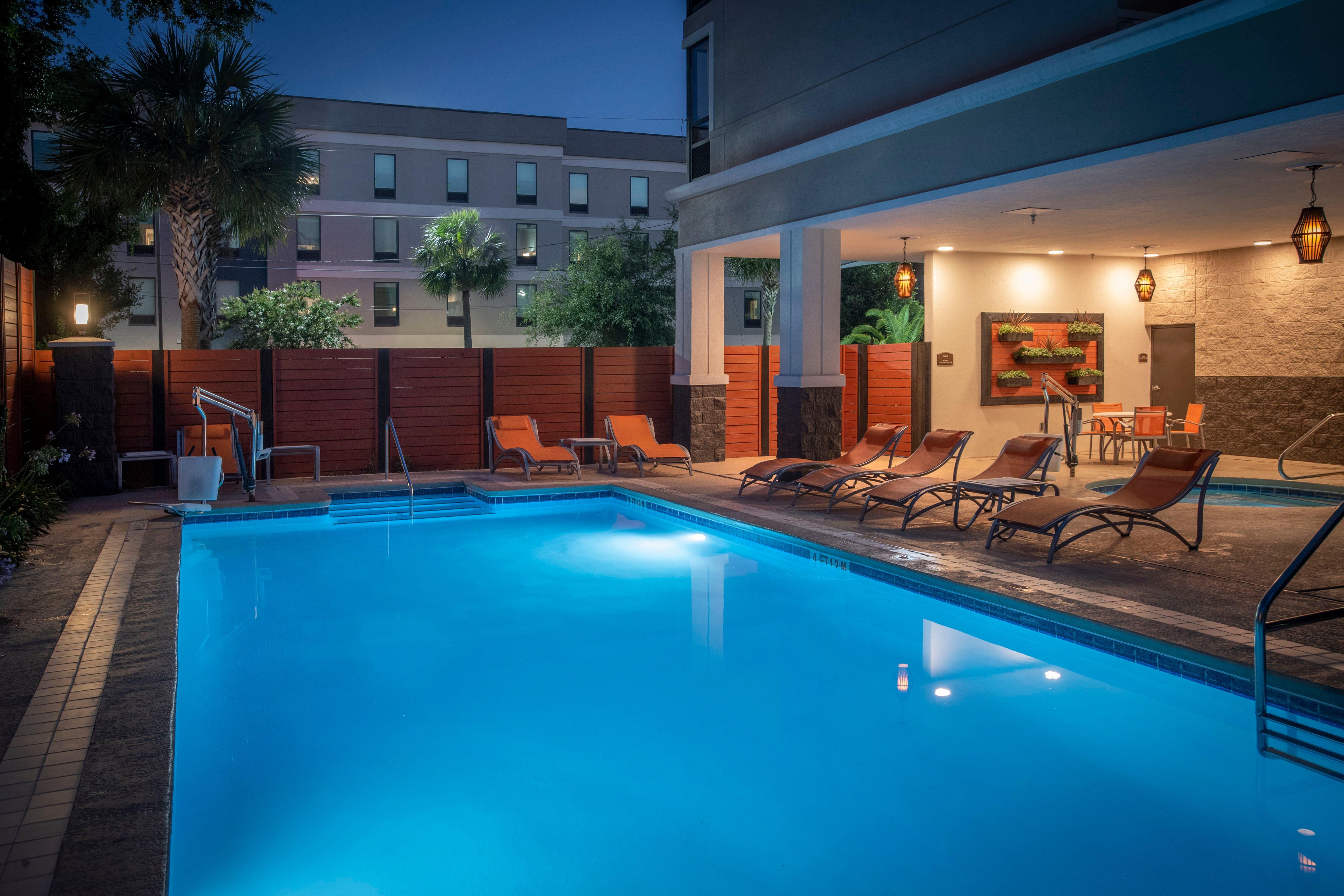 Holiday Inn Pensacola - University Area By Ihg Ferry Pass Exterior photo