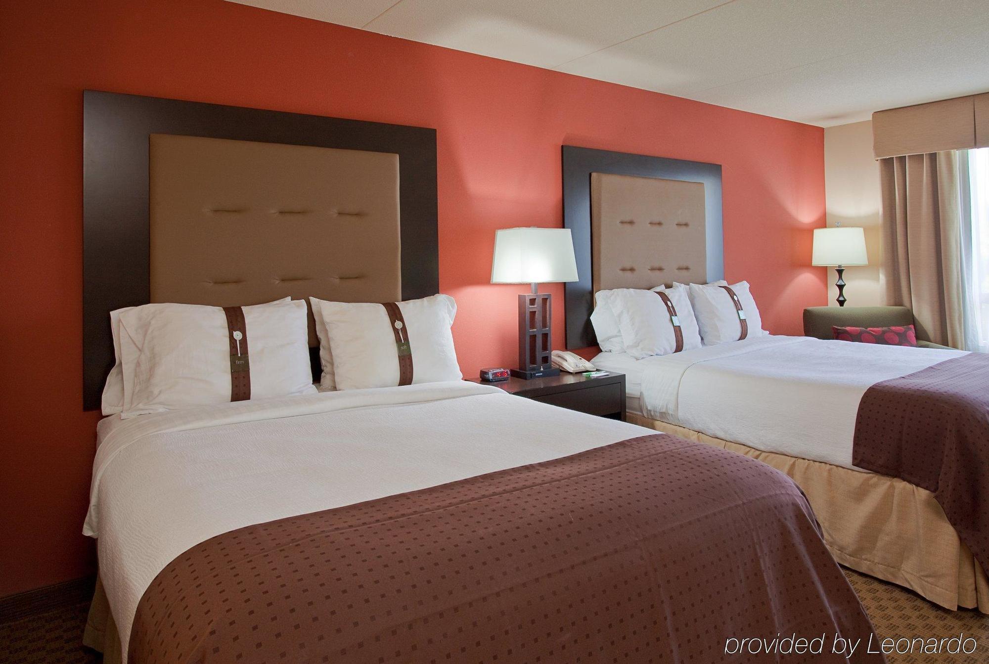 Holiday Inn Pensacola - University Area By Ihg Ferry Pass Room photo