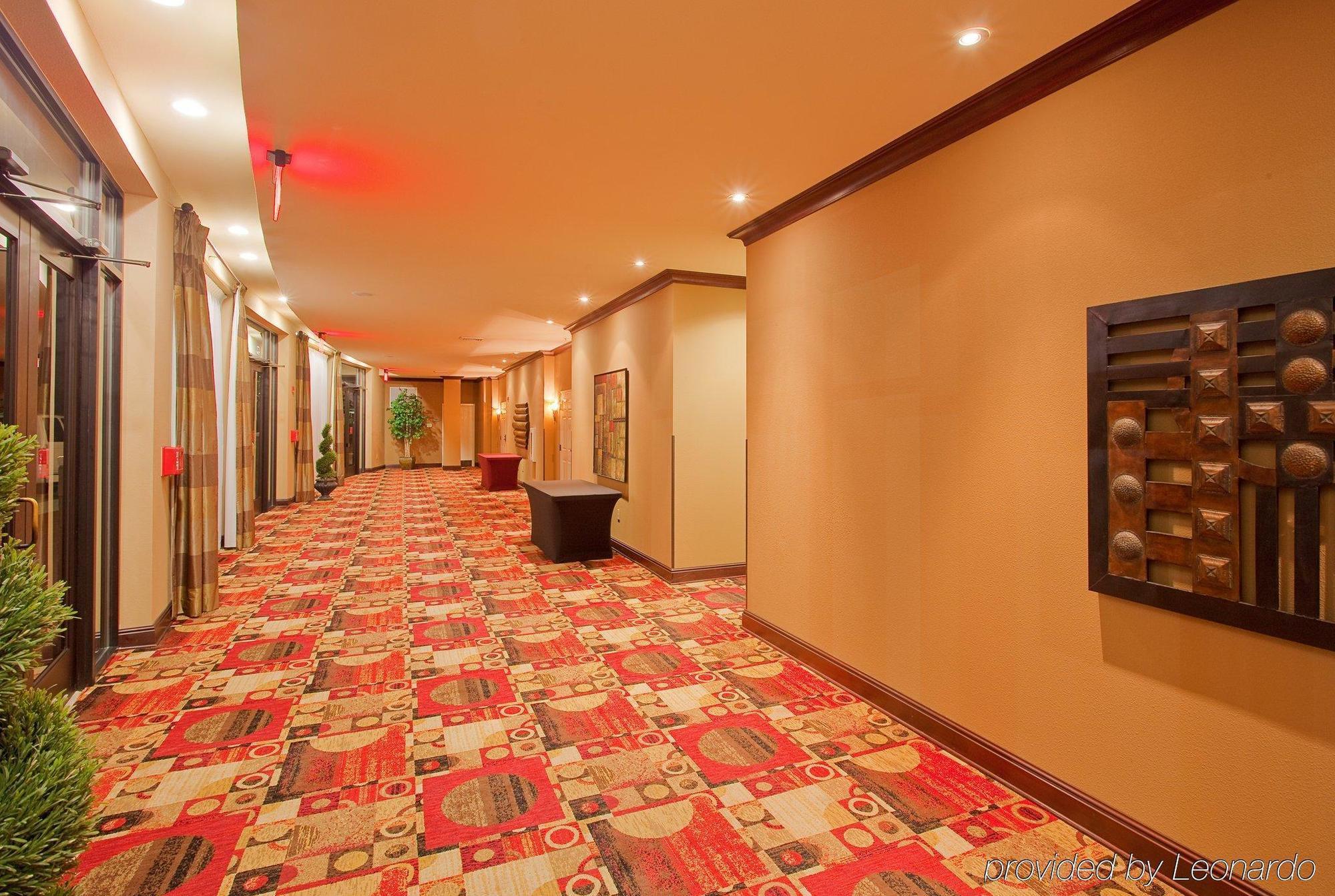 Holiday Inn Pensacola - University Area By Ihg Ferry Pass Exterior photo