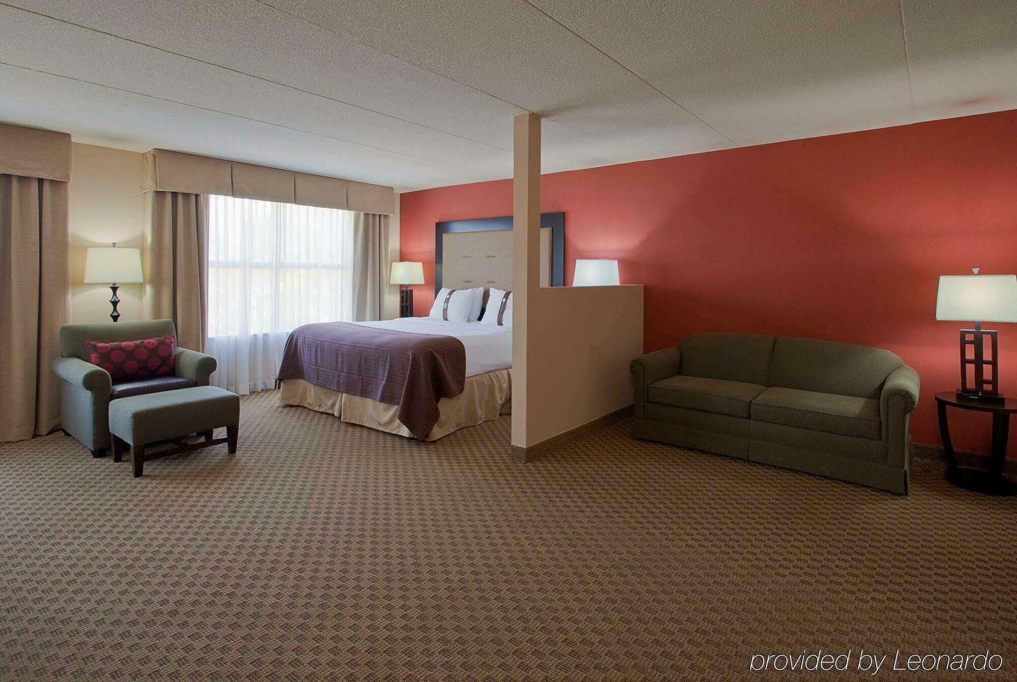 Holiday Inn Pensacola - University Area By Ihg Ferry Pass Exterior photo