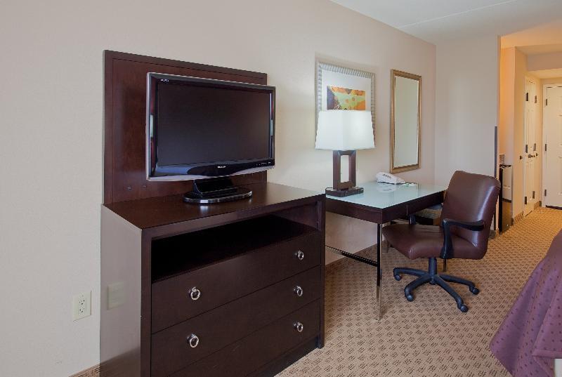 Holiday Inn Pensacola - University Area By Ihg Ferry Pass Exterior photo